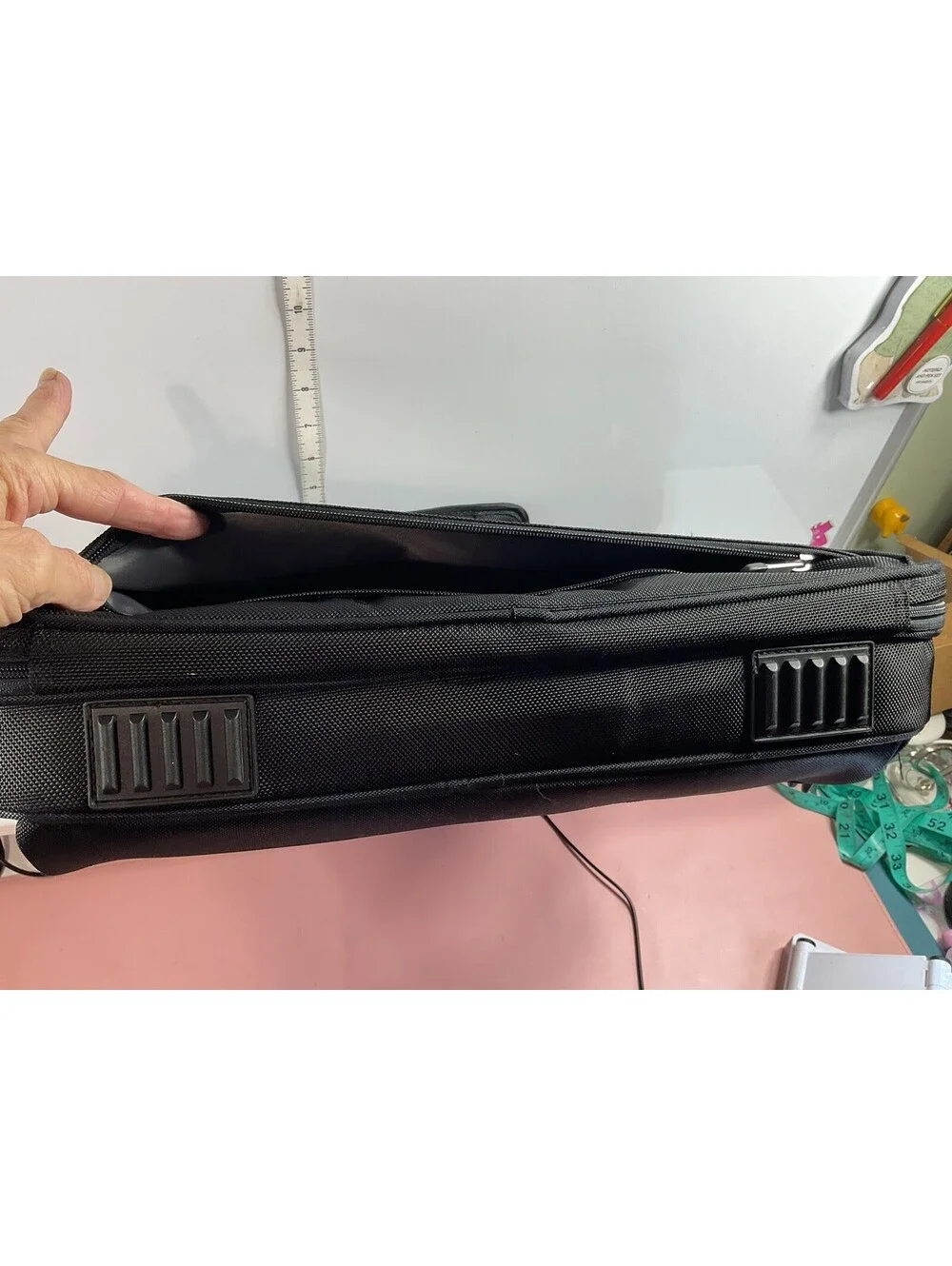 Dell Heavy Duty Nylon Padded Laptop Case 18”X 13” Adjustable Strap